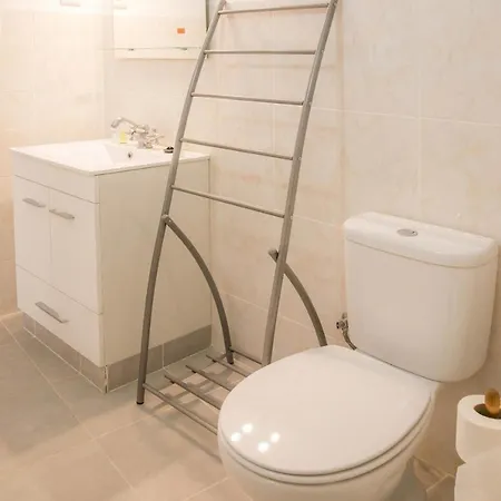 Ultra Central Studio Апартаменты *